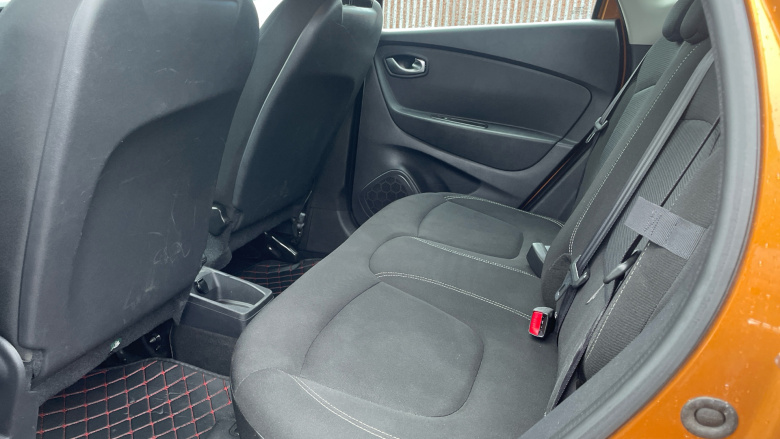 Renault Captur 0.9 TCE 90 Play 5dr Petrol Hatchback